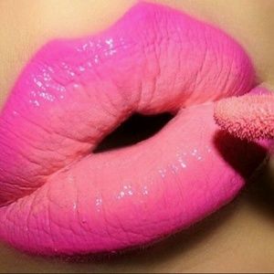 Meet your Posher, Antonia